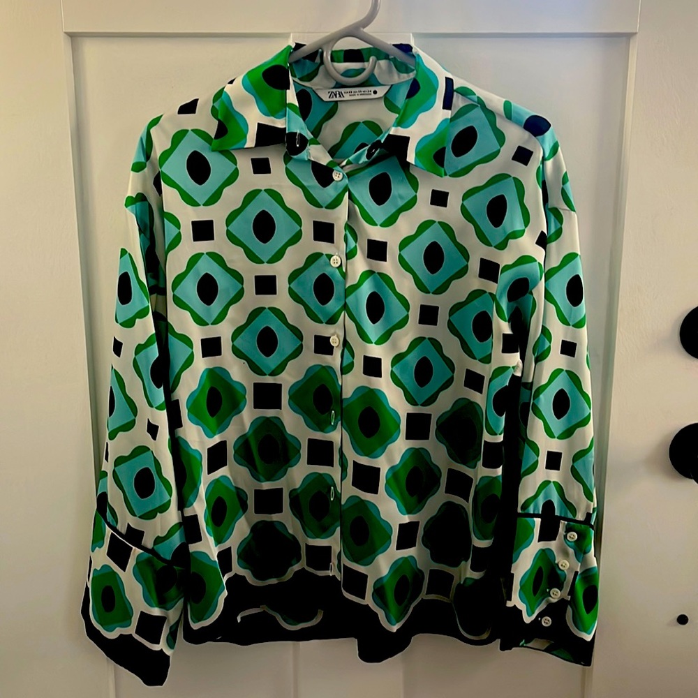 Zara blouse, small snag mostly covered by collar
